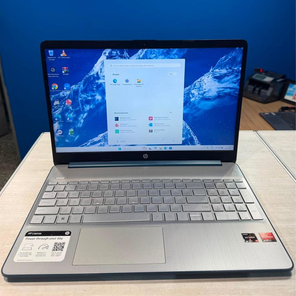 HP 15EF-2129WM AMD Ryzen 5 5500U 16GB RAM 512GB SSD Pantalla 15,6" Full HD